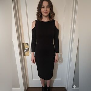 VENUS Elegant Black Long Sleeve Dress